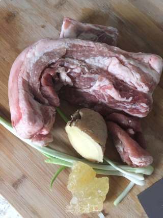 紅燒肉的做法步驟：1