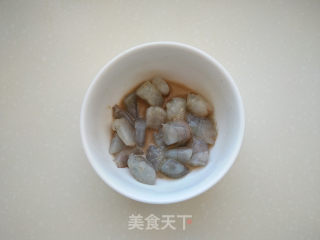 維尼熊咖喱海鮮飯的做法步驟：1