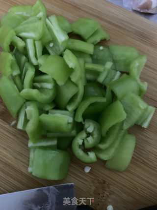 咖喱土豆雞丁的做法步驟：2