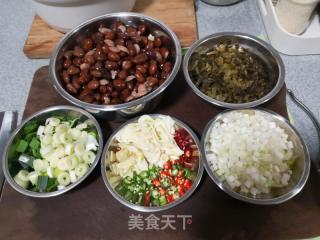 酸菜炒苗豆的做法步驟：1