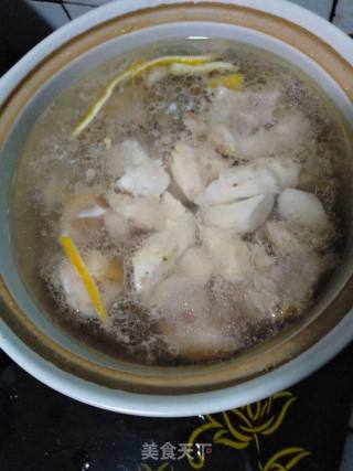 豬蹄燉山藥湯的做法步驟：4