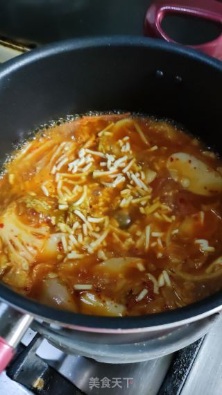 芝士泡菜煮年糕的做法步驟：11