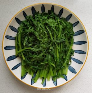 白灼茼蒿的做法步驟：7