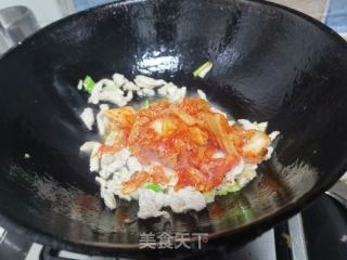 辣白菜炒年糕的做法步驟：5