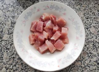 溜肉段的做法步驟：1