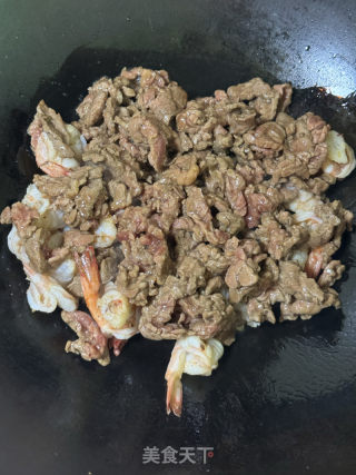 蝦仁炒牛肉的做法步驟：11