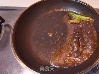 蔥燒海參的做法步驟：3