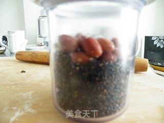 佐餐必備---黑芝麻鹽的做法步驟：4