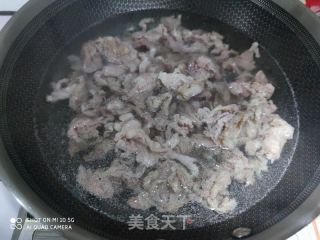 羊肉  蔥爆羊肉的做法步驟：1