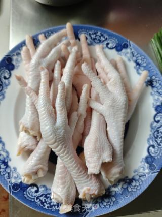 韓式雞爪的做法步驟：1