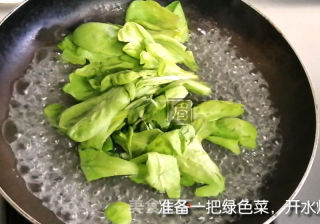 咸蛋黃肉松芝士飯團的做法步驟：1