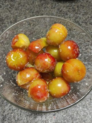 酸梅腌李子的做法步驟：5