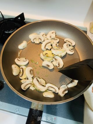 橄欖油意大利面的做法步驟：6