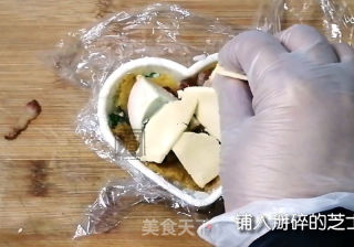 咸蛋黃肉松芝士飯團的做法步驟：8