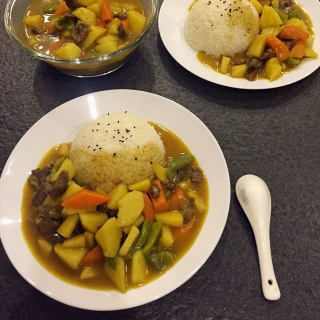 咖喱牛肉飯