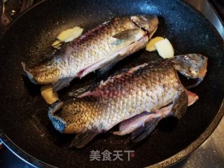 鯽魚蘿卜湯的做法步驟：5