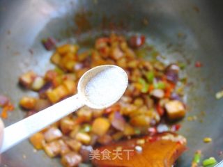 輕松搞定下飯菜——豆瓣醬茄丁的做法步驟：8