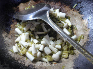 雪菜炒海鮮菇的做法步驟：7