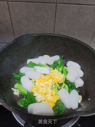 雞蛋青菜炒年糕的做法步驟：8