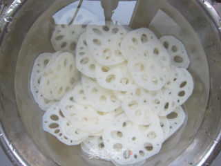 珊瑚藕片的做法步驟：5