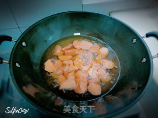 拔絲地瓜的做法步驟：3