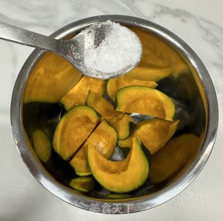 蒜香烤貝南瓜的做法步驟：1