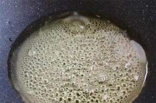 水能熬糖色嗎，用水怎么熬糖色的做法步驟：2