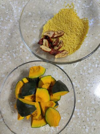 南瓜小米粥的做法步驟：2