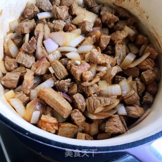咖喱牛肉土豆蓋飯的做法步驟：9