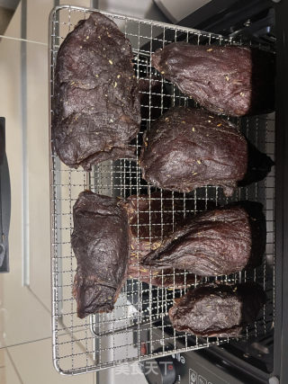 自制臘肉/臘牛肉，季節不限的做法步驟：8