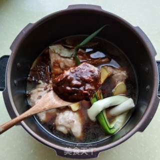 醬大骨的做法步驟：8