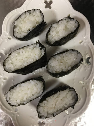 軍艦肉松壽司的做法步驟：5