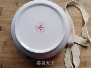 牛肉蝦仁披薩的做法步驟：5