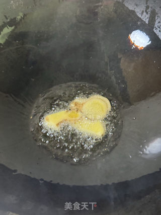 排骨燜鮑魚的做法步驟：3