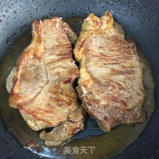 香煎原切牛排的做法步驟：4