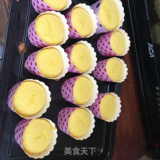 不回縮的紙杯蛋糕的做法步驟：11