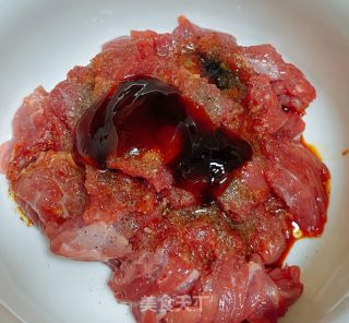 溜肉段的做法步驟：3