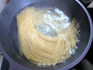 番茄肉末意大利直面的做法步驟：3