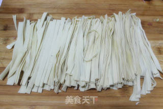 涼拌干豆腐的做法步驟：2
