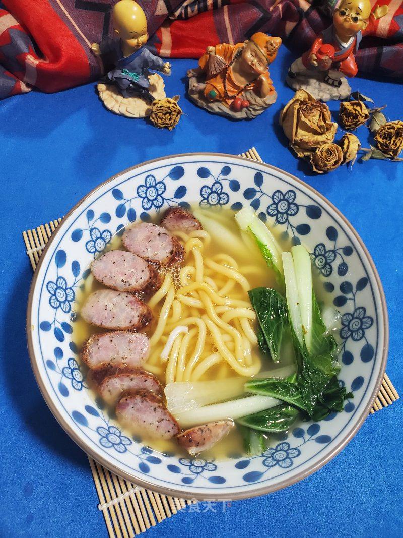 黑椒香腸煮烏冬面的做法