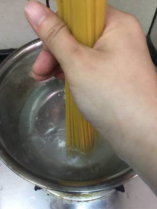 番茄肉醬意大利面的做法步驟：4