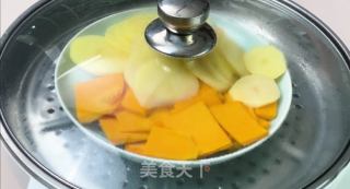 南瓜蘑菇蝦仁意面丨營養(yǎng)解饞，好吃到停不下來的做法步驟：2