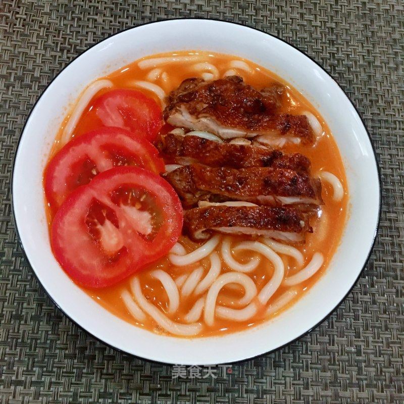 黑椒雞腿肉番茄烏冬面的做法