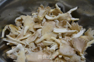 蠔油鮮平菇的做法步驟：1