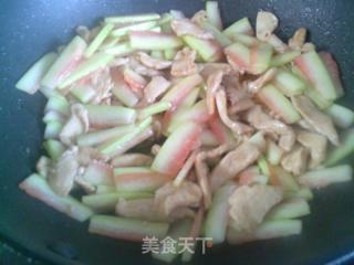 西瓜皮炒雞胸肉的做法步驟：15