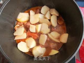 土豆燉排骨+花卷一鍋出的做法步驟：13