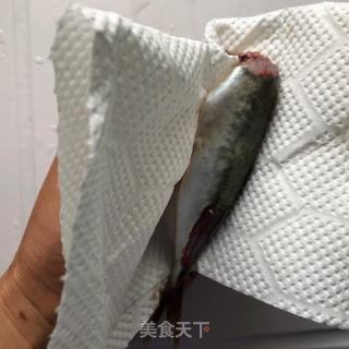 南蠻風(fēng)味腌漬竹莢魚的做法步驟：5