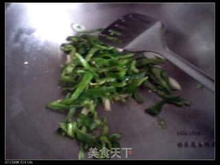 青椒燒燜子的做法步驟：4