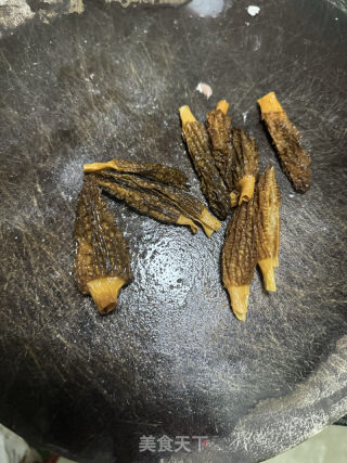 羊肚菌蒸肉餅的做法步驟：4