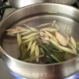 冬蔭功湯的做法步驟：2